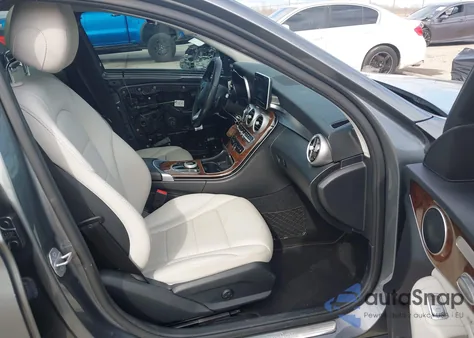 2018 Mercedes-Benz C 300 from USA, damaged, VIN 55SWF4JB3JU276240